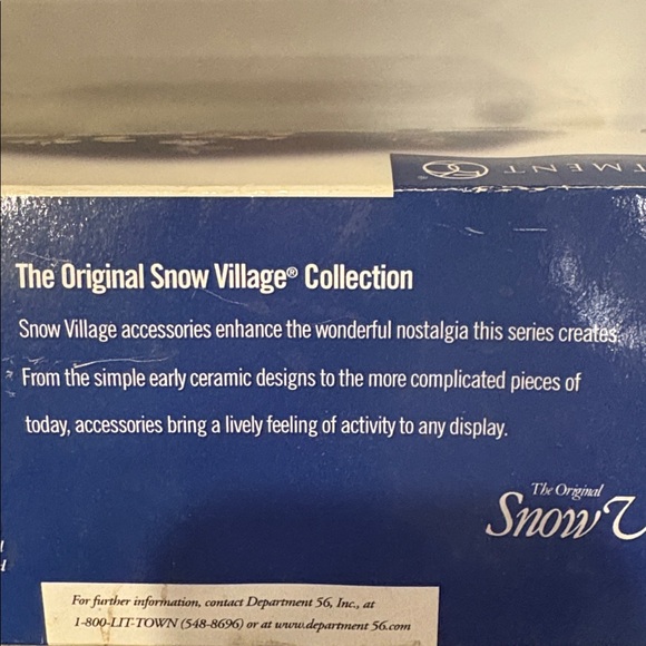 Dept 56 The Looney Tunes Animation Film Festival The Original Snow Village 54983 - Picture 6 of 14